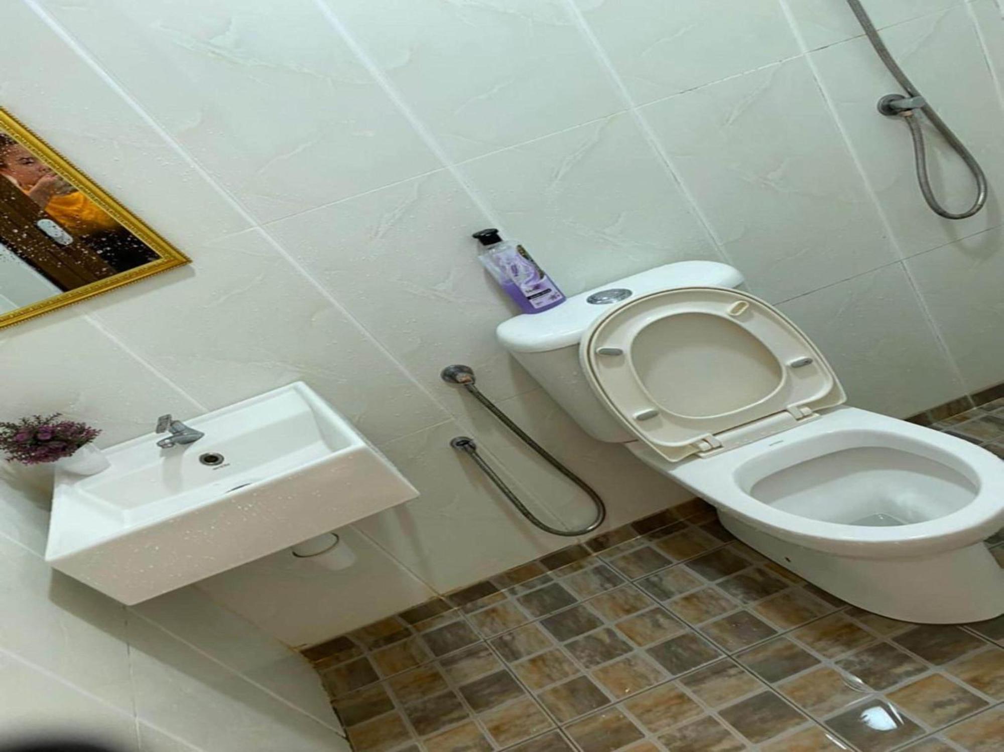 Oyo 91086 Bayu Service Apartment Kuah Exterior foto